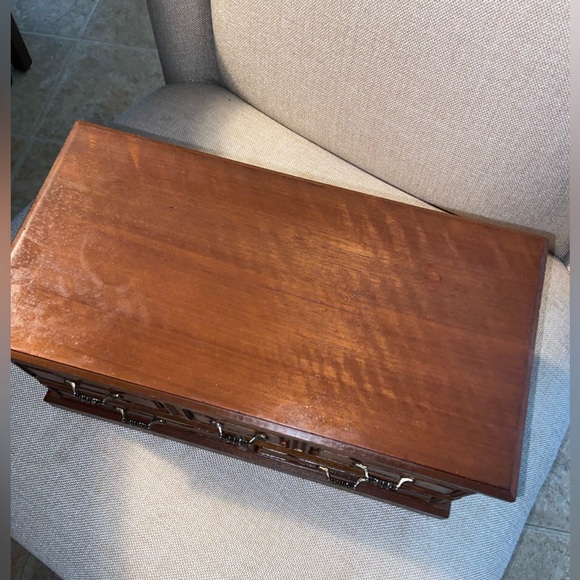 Vintage Wood Jewelry box - Picture 5 of 7